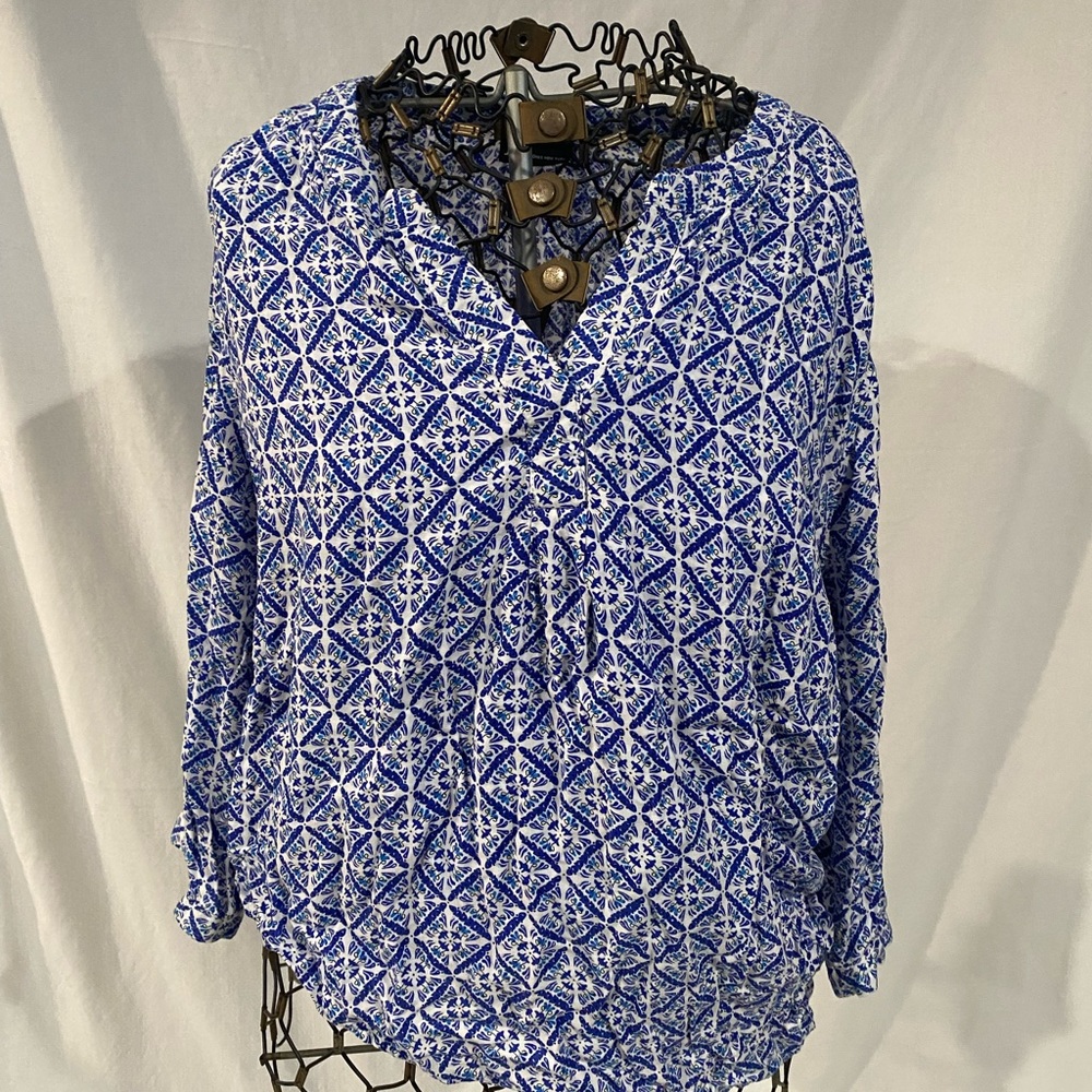 Blue and White Short Sleeved Patterned T-Shirt